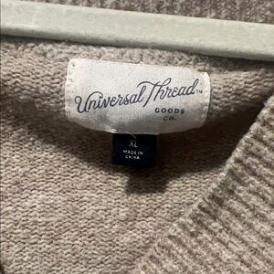 Universal Thread Textured Knit Sweater in Taupe